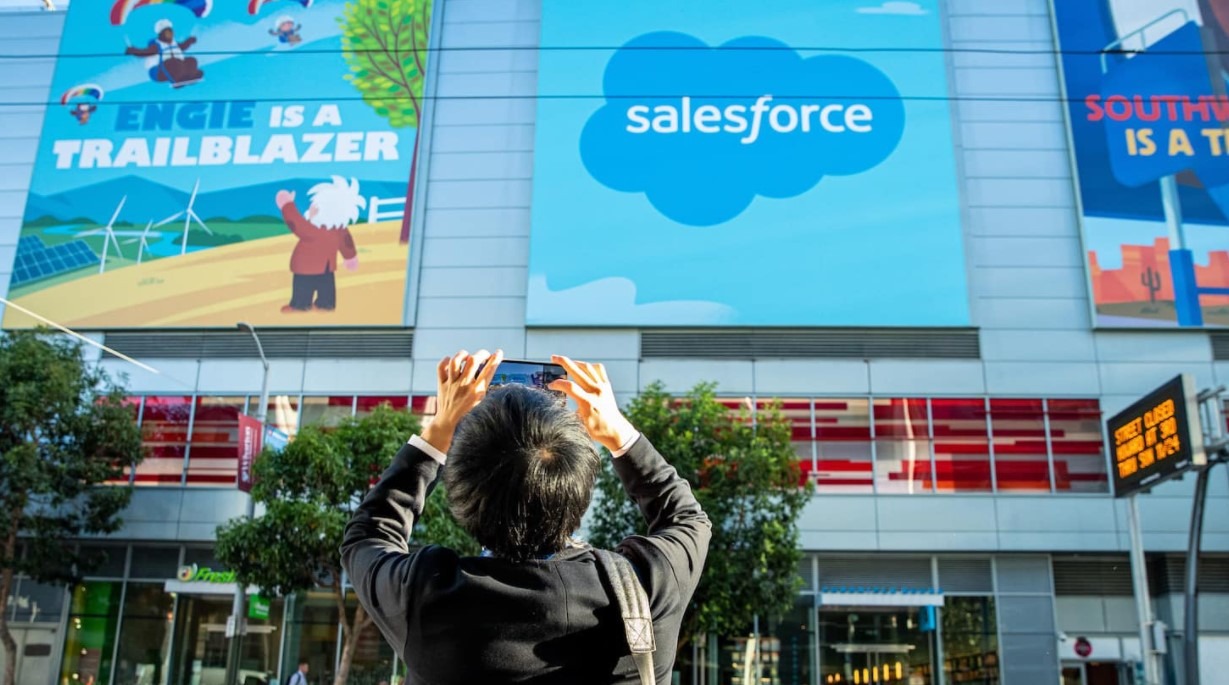 Salesforce-Outage-2021